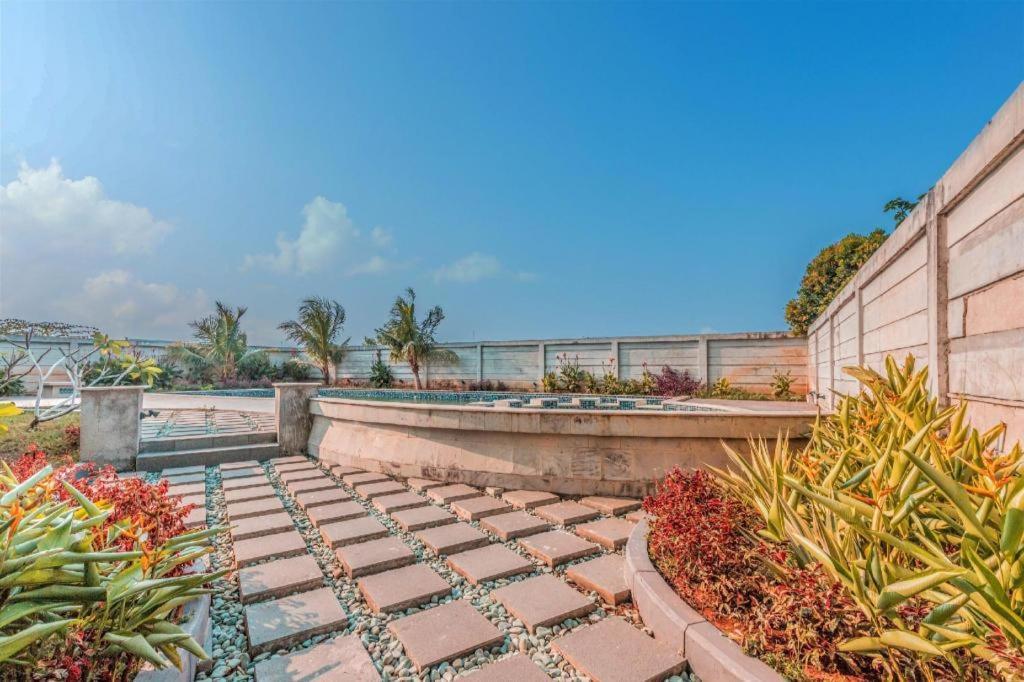 OYO 258 Flagship The Enviro Cikarang Hotel Bagian luar foto
